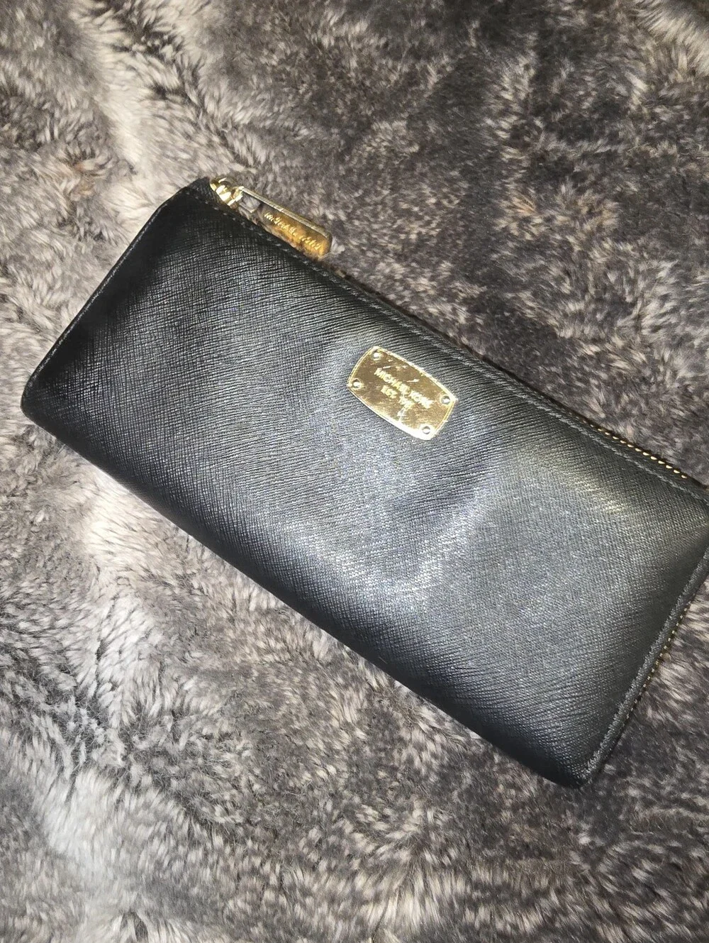 Michael Kors Zip Wallet Mk